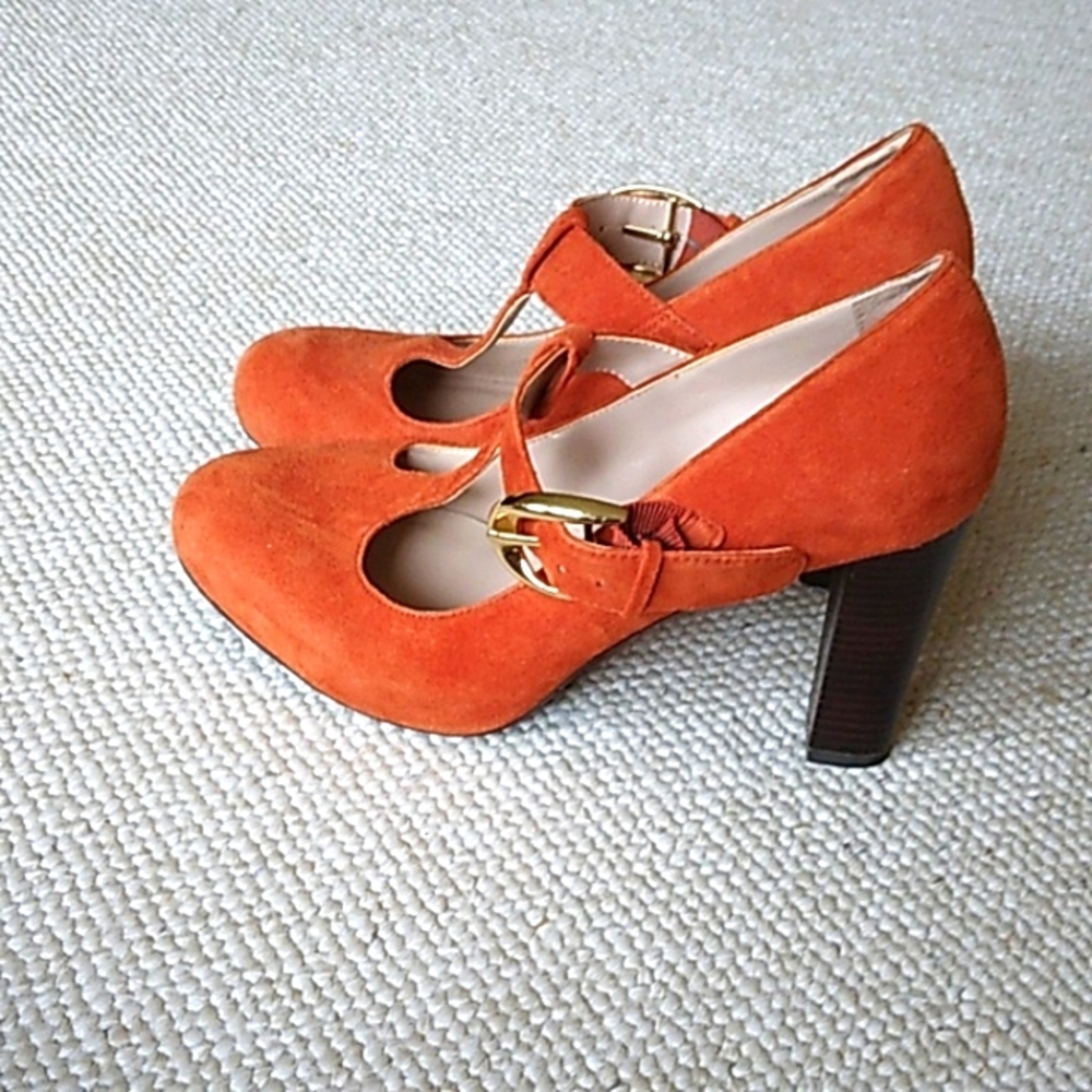 Franco Sarto suede pumps